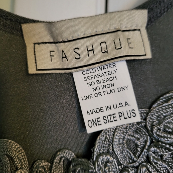 NWOT Fashque Grey Accented Bodice Tank Top Sz OS Plus - Picture 3 of 4